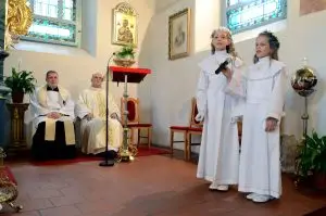 I Komunia Święta – 28 maja 2011 – zdjęcie 2